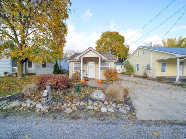 2477 Peachtree Ct, Manitou Beach, MI 49253