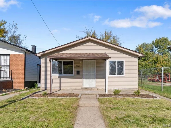 4040 Humphrey St, Detroit, MI 48204
