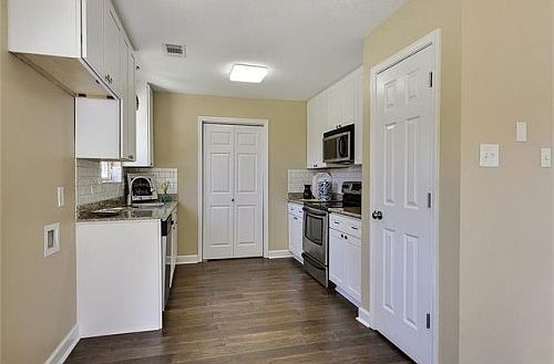 4th image of 124 Beau Chenes Dr
