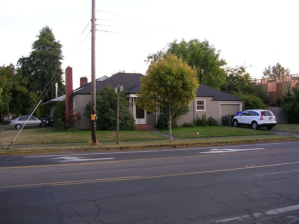 1945 charmer near the U of O