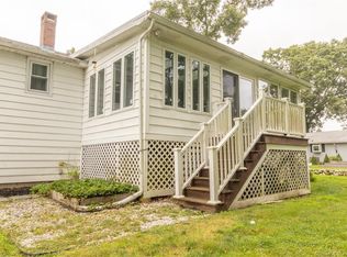 232 Ridgewood Dr, Groton, CT 06355