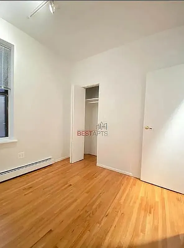 413 West 52nd Street — Photo 2