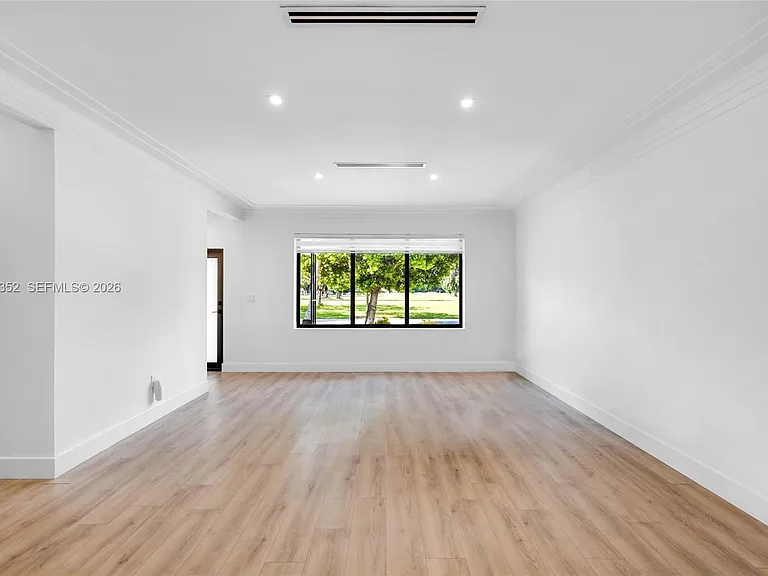 365 Fairway Dr — Photo 28