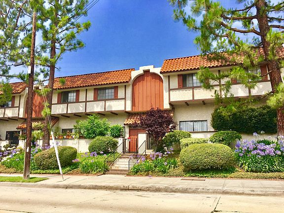 2nd image of 2450 E Del Mar Blvd Unit 4