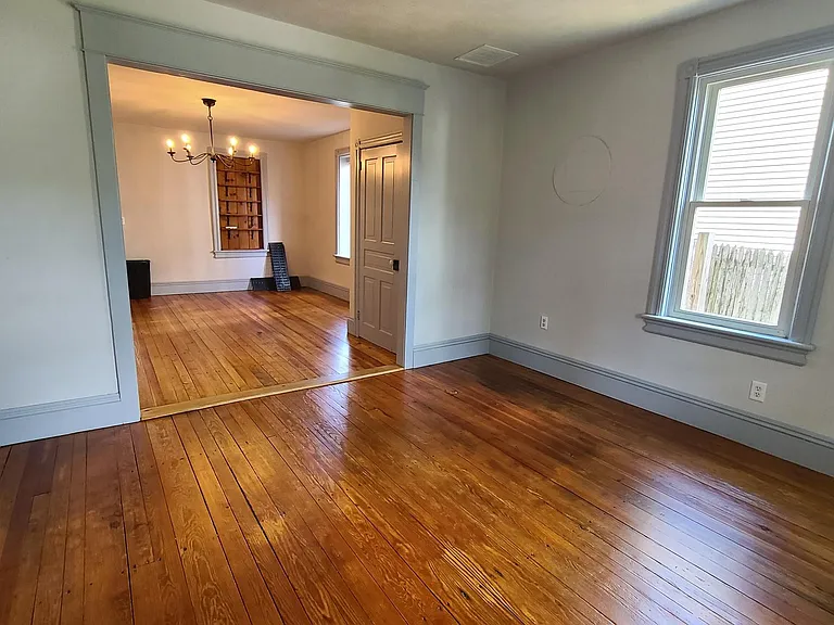 3213 Walnut St — Photo 2