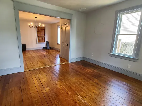 3213 Walnut St, Springtown, PA 18081