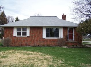 17820 Fowles Rd, Middleburg Heights, OH 44130