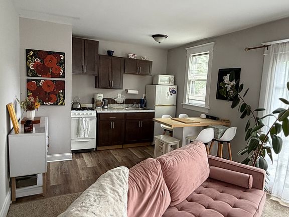 5th image of 565 Auburn Ave Unit 4