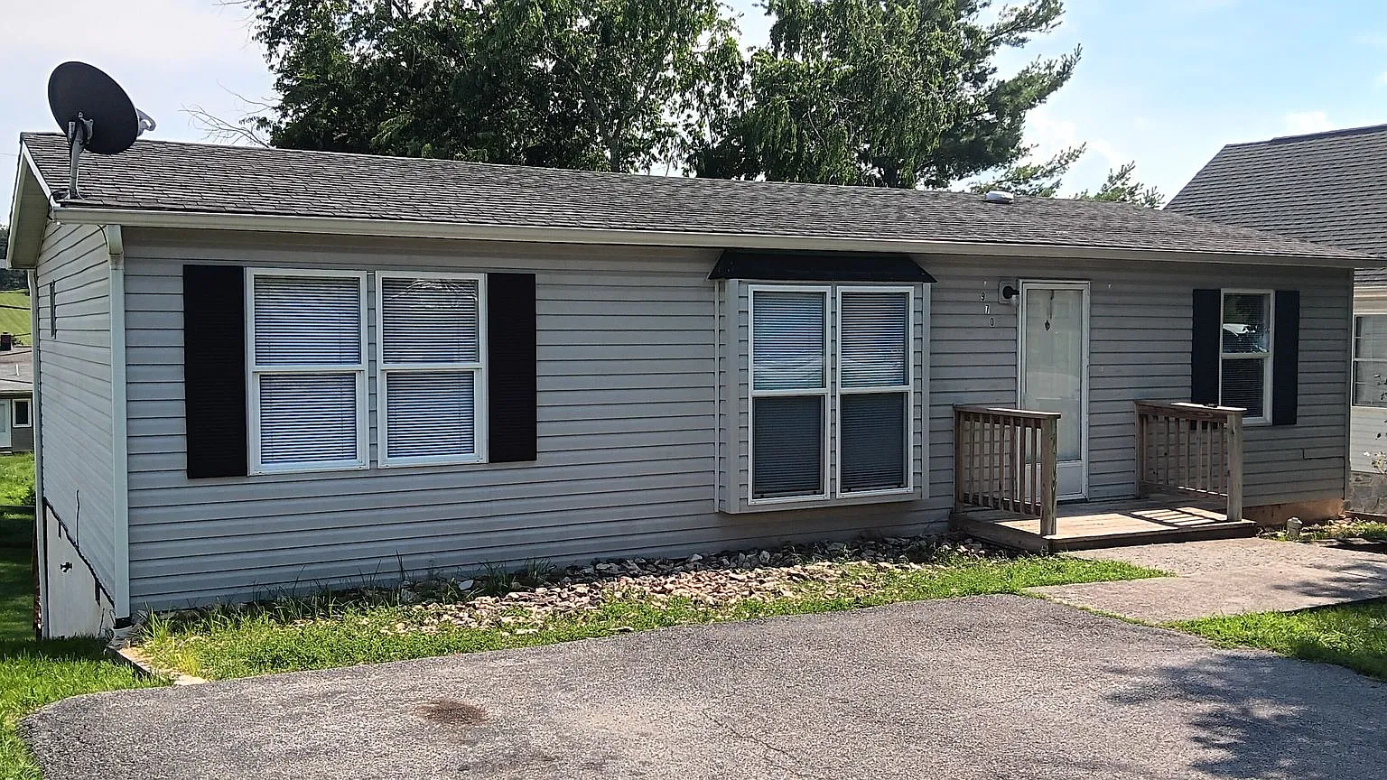 Christiansburg, 3 BR / 2 BA, Available November 15th — Photo 2