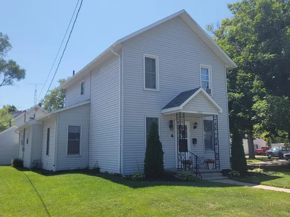 402 E 4th St, Pt Clinton, OH 43452