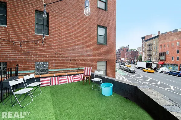 Rented by REAL New York | media 8