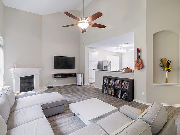 5th image of 9212 Pioneer Forest Dr