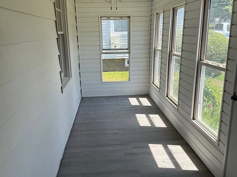 202 Canaan Rd — Photo 3