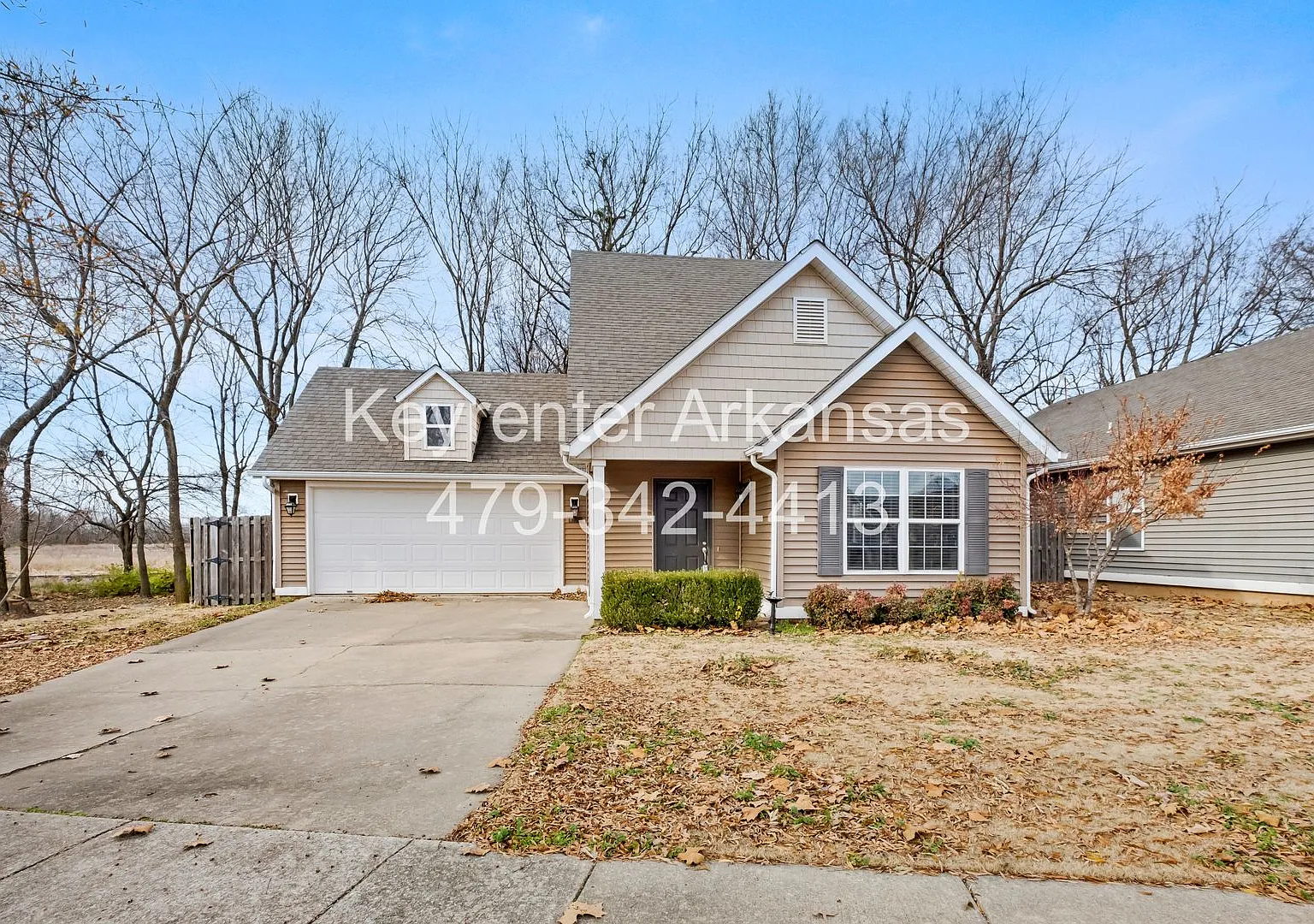 Wonderful two-story house — Photo 1