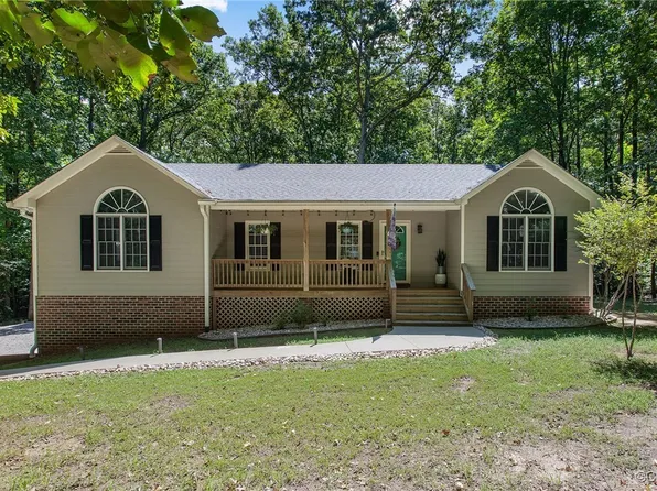 2120 Oak Leaf Ct, Powhatan, VA 23139