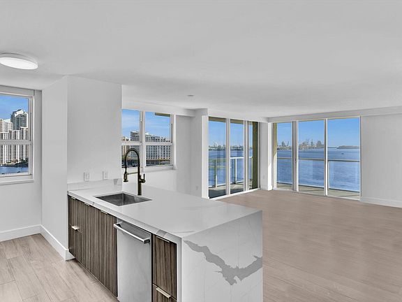 5th image of 1155 Brickell Bay Drive #1510