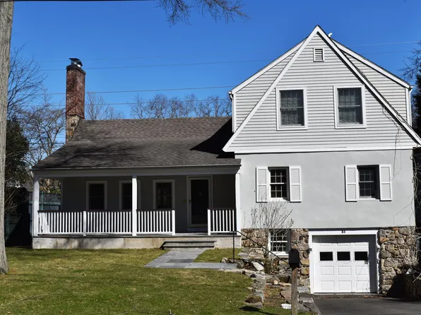 51 Oval Ave, Riverside, CT