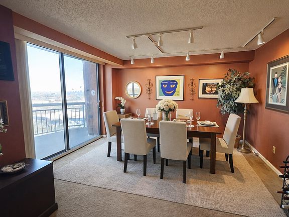 2nd image of 1527 Harmon Cove Tower