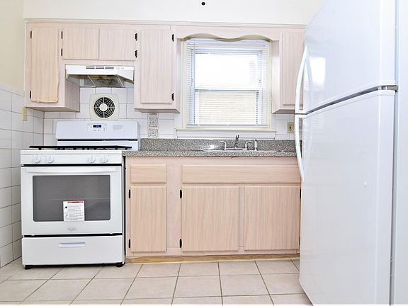5th image of 1019 E 225th St APT 1