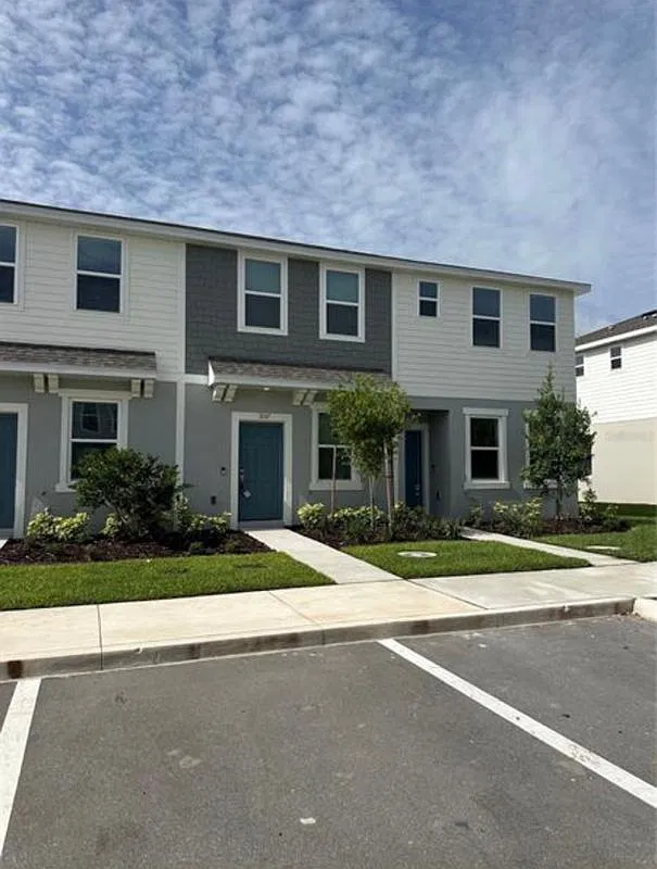 2 bed, 3.0 bath, 1211 sqft, $1,600 — Photo 1