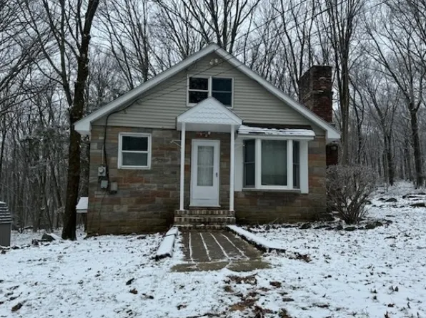 10 Woodside Dr, Vernon Twp., NJ 07422