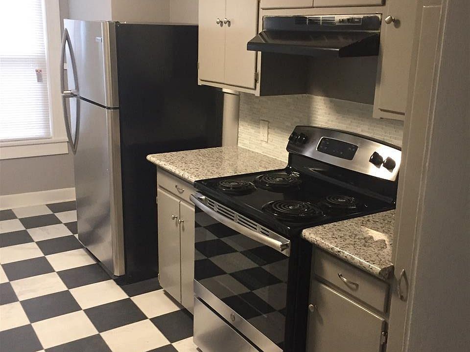 1st image of 2296 Hollydale Ave APT 4