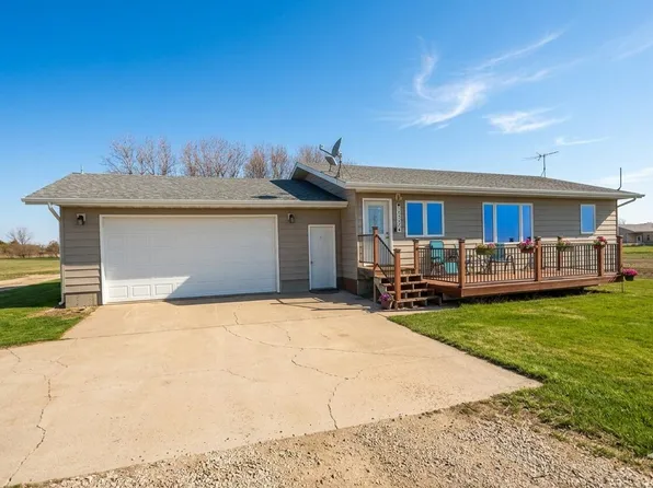 13275 373rd Ave, Ipswich, SD 57451