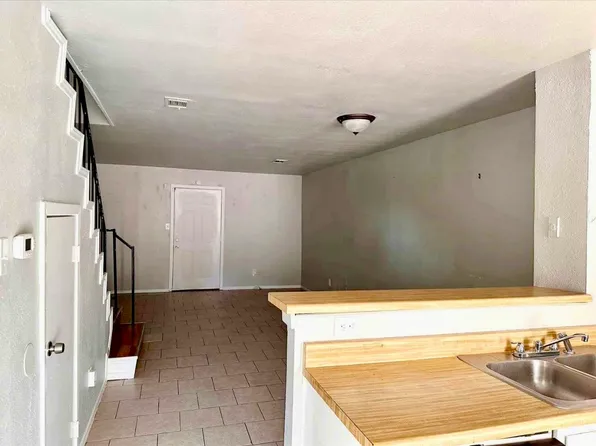 9503 Olde Towne Row, Dallas, TX 75227