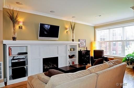 994|=|Living Room