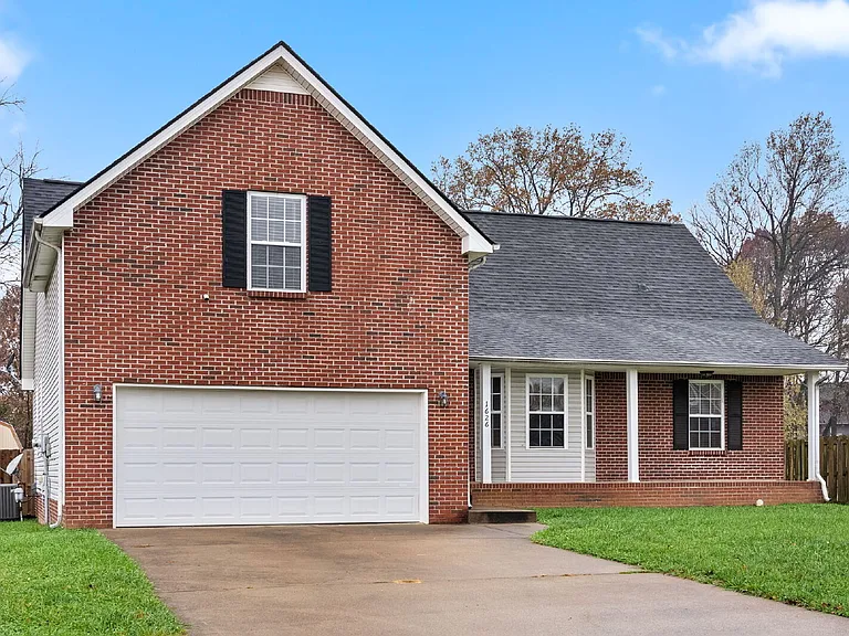 1626 Autumn Dr — Photo 2