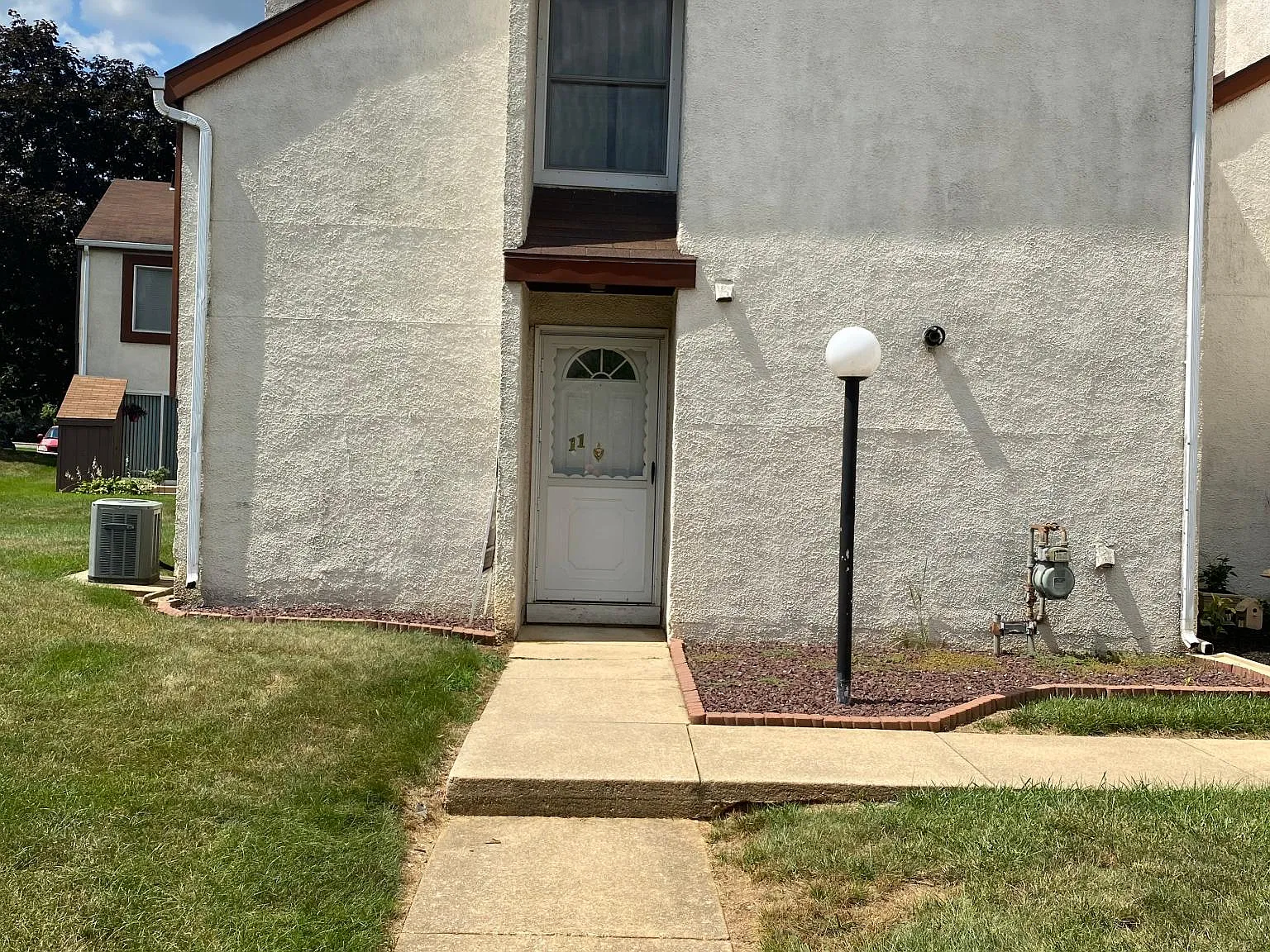 11 Weymouth Ct — Photo 1
