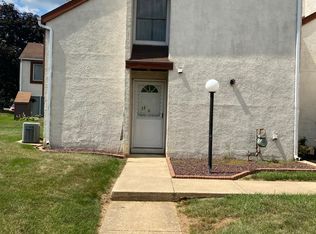11 Weymouth Ct, York, PA 17404