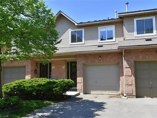 26 Moss Blvd #47, Hamilton, ON L9H 6W7