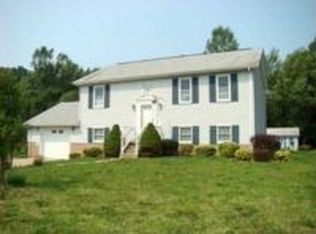 1022 Cranston Dr, Greensburg, PA 15601