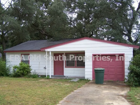 5676 Wickford Ln, Pensacola, FL 32526