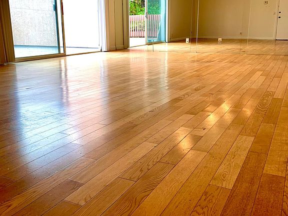 5th image of 7924 Woodman Ave Unit 63