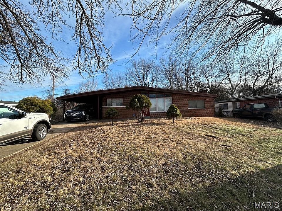 1st image of 2052 Sun Valley Dr