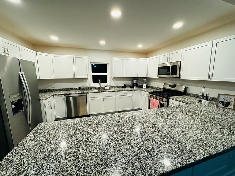 1541 Oakwood Ave #2 — Photo 8