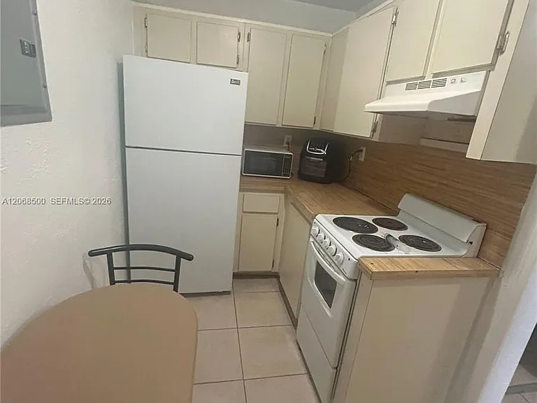 6950 Miami Gardens Dr #2-117A — Photo 2