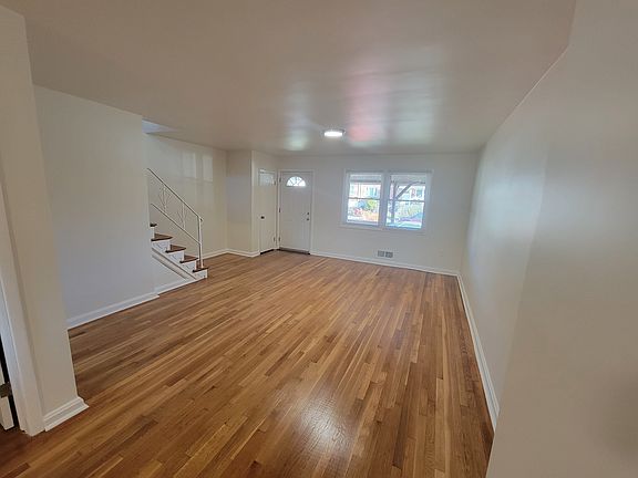 3rd image of 1402 Nicolay Way #1