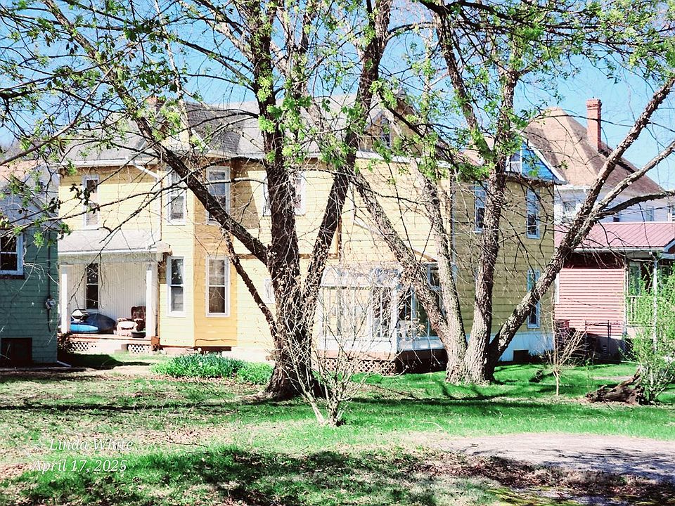 2nd image of 819 Mount Vernon Ave