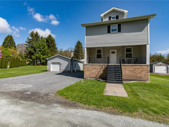 18 Maple Ave, Barnesville, PA 18214