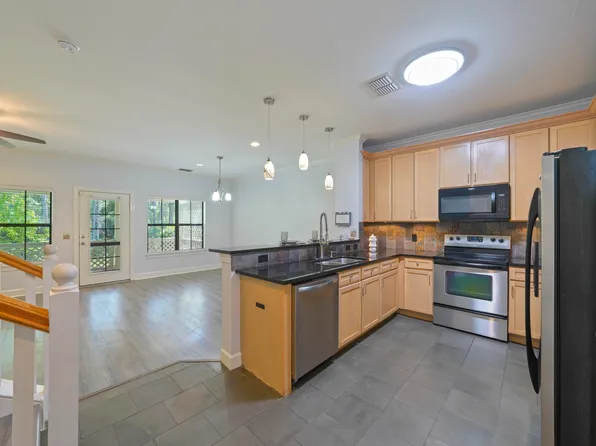 104 Southhaven Cir #18, Pt Washington, FL 32459