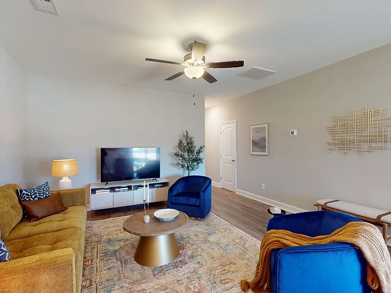 105 Gracynn Aly #B — Photo 26