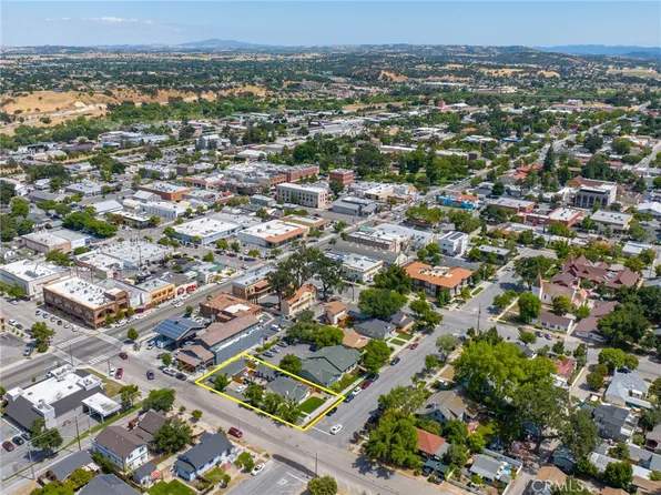 1444 Oak St, Paso Robles, CA 93446