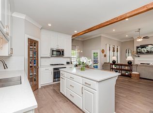 572 Heron Point Dr, Baton Rouge, LA 70810