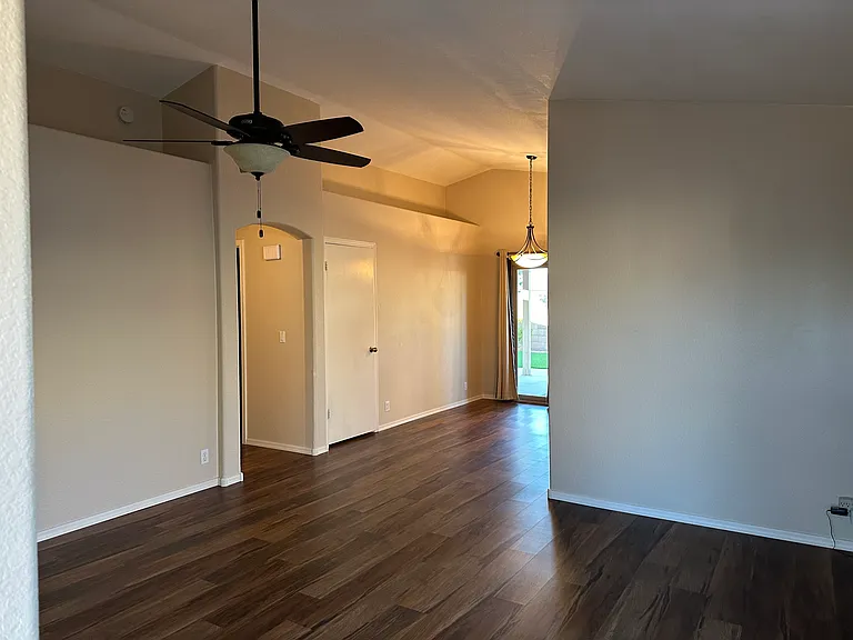 15743 W Elm St — Photo 14