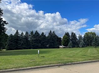 Meadow Ln, Wooster, OH