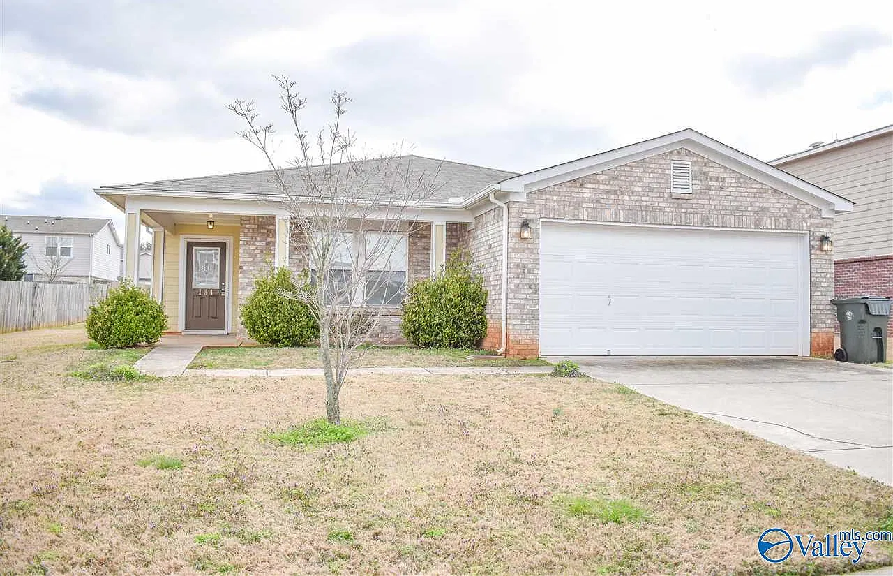 3 bed, 2.0 bath, 1640 sqft, $1,550 — Photo 2