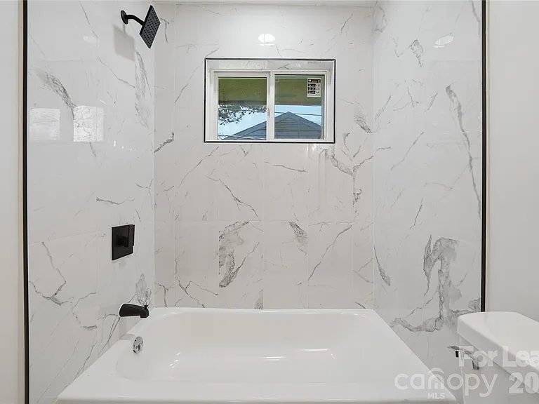 1320 Anderson St — Photo 11